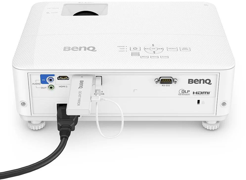 Проектор Benq TH585P DLP 3500Lm (1920x1080) 10000:1 ресурс лампы:4000часов 1xUSB typeA 2xHDMI 2.79кг