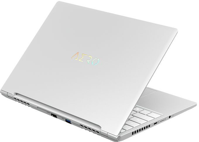 Ноутбук Gigabyte Aero 14 Core i7 13700H 16Gb SSD1Tb NVIDIA GeForce RTX4050 6Gb 14" OLED QHD+ (2880x1800) noOS silver WiFi BT Cam (BMF-72KZBB4SD)