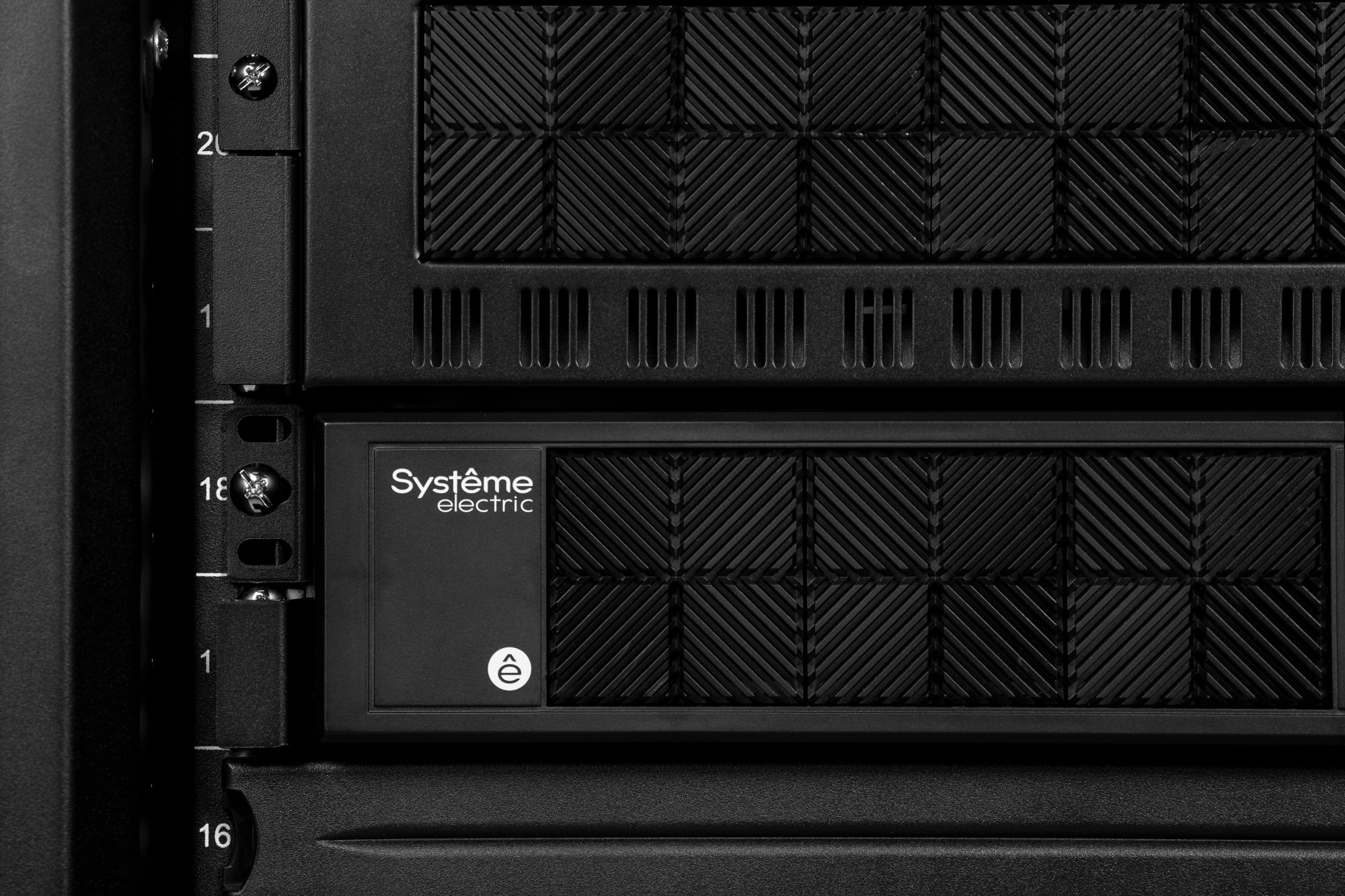 Источник бесперебойного питания Systeme Electriс SRV SRVSE10KRTXLI5U 9000Вт 10000ВА черный